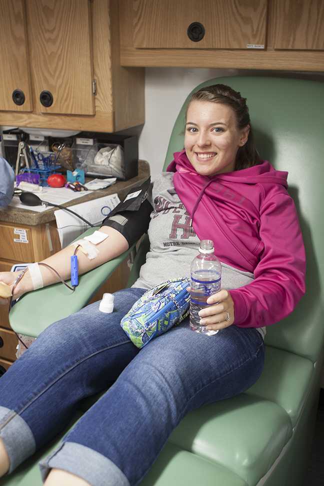 Student Tashara Hudson donates blood Preface photo/NATALIE MILLS