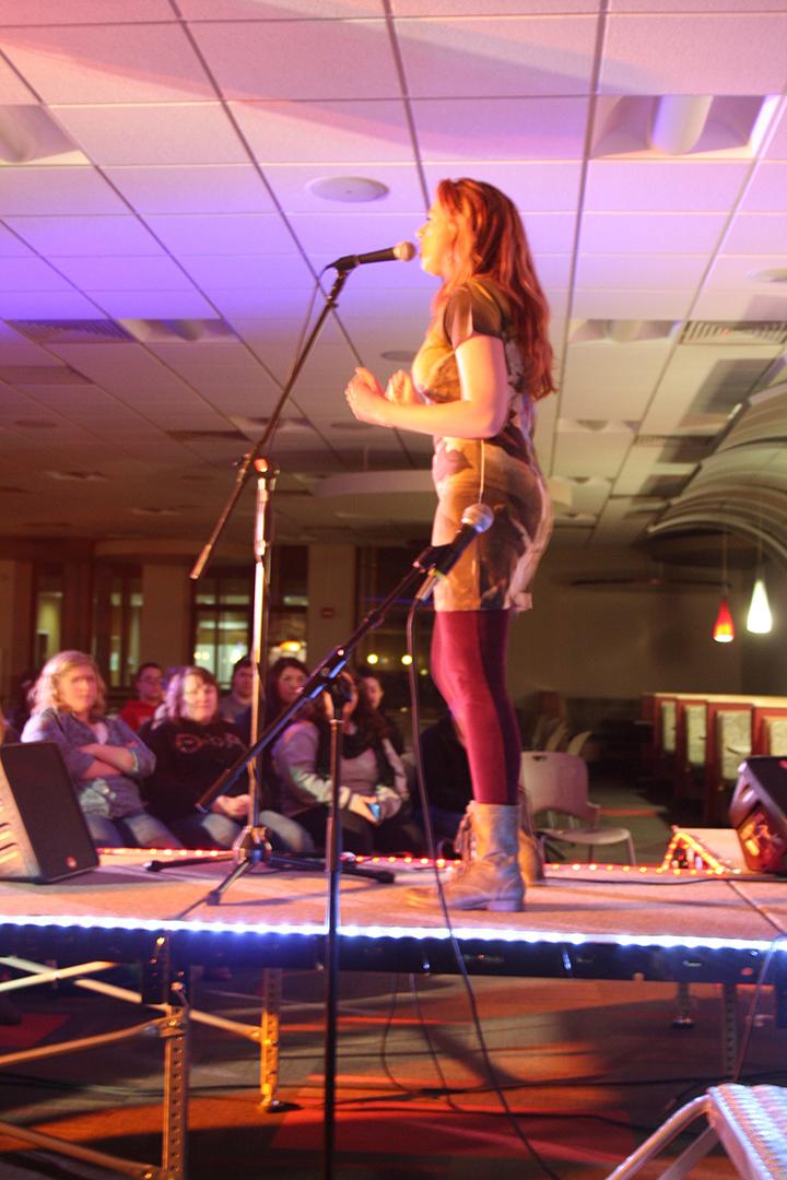 Suare performs. (Preface photo: Cecelia Roeder)