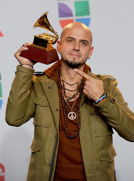 A musician touts the famous Grammy Award “gramophone” trophy. This year’s Grammy ceremony aired on Sunday, January 26th. (Photo/via Wikimedia Commons)