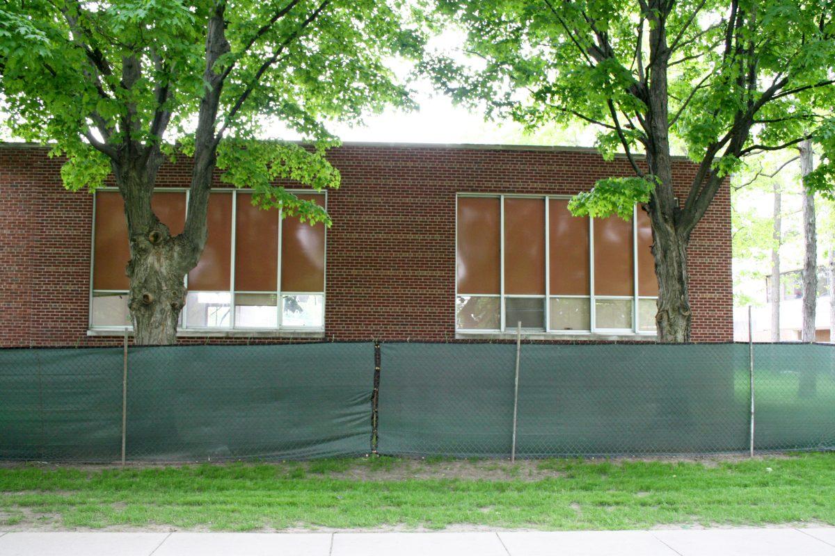 Greenlawn_demolition_roeder_01