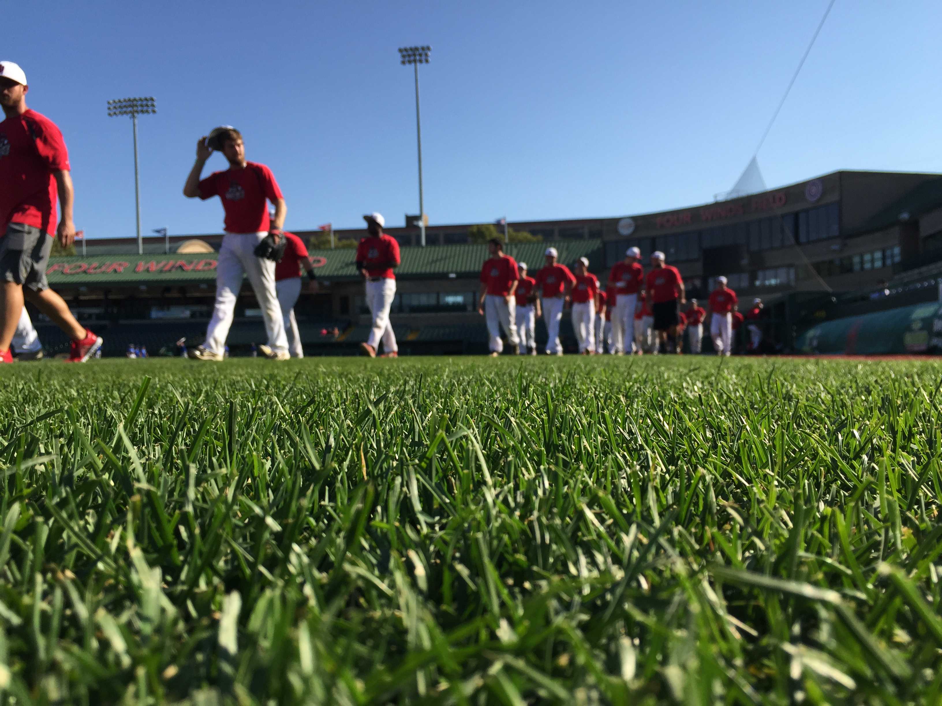 The IUSB Baseball Team prepares to take the field. Photo credit/BENJAMIN MILLER