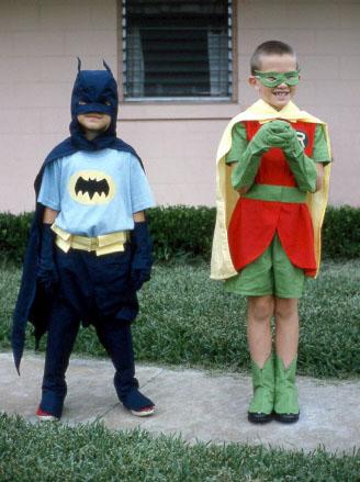 Children_dressed_as_Batman_and_Robin,_1966