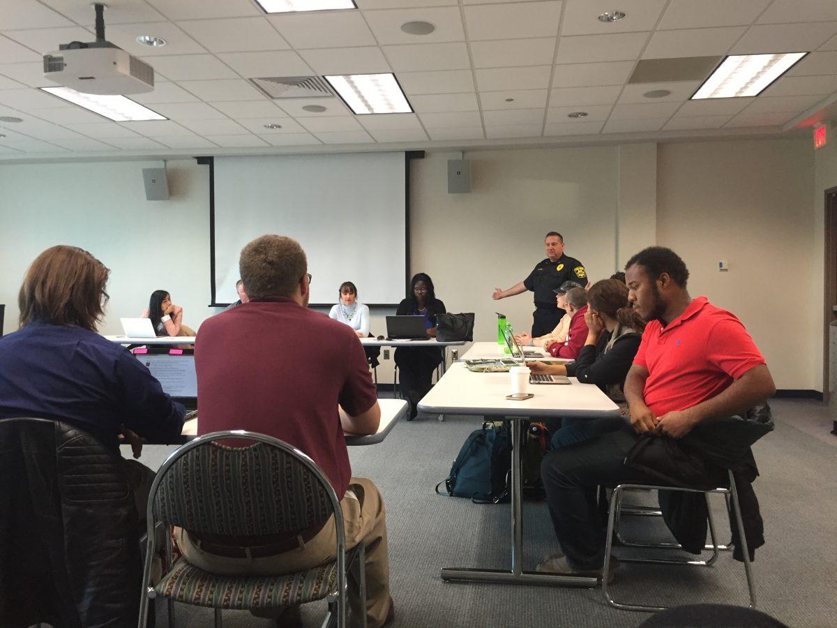 IU South Bend Police Chief Kurt Matz meets the Student Government Association. Photo/RYAN LOHMAN