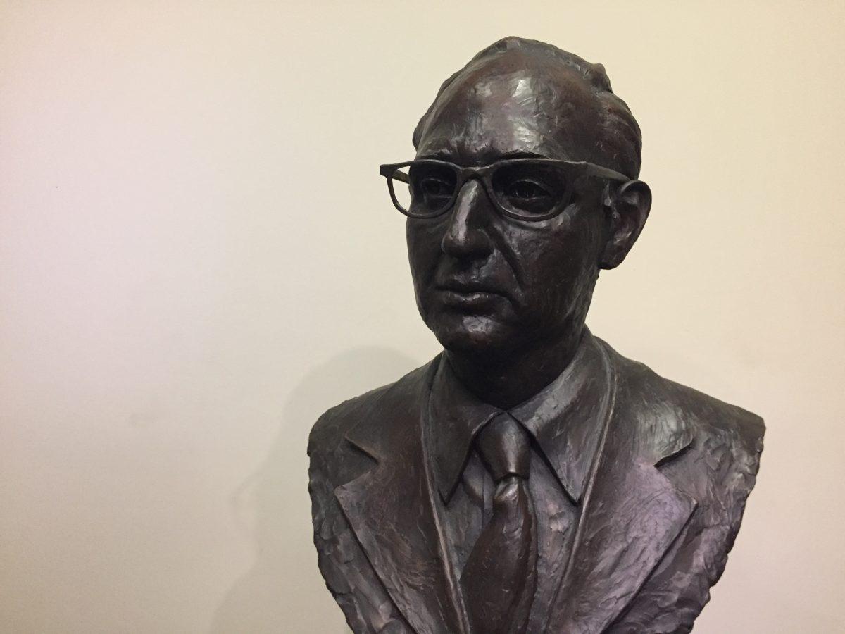 Former chancellor Wolfson passes