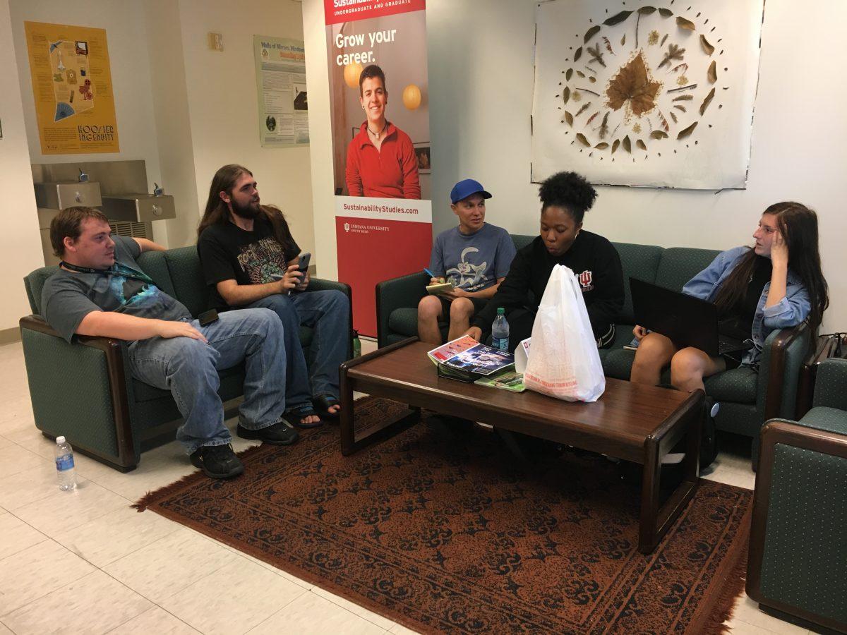 The sustainability club discusses upcoming activities and events.
PHOTO/Sarah E Bull