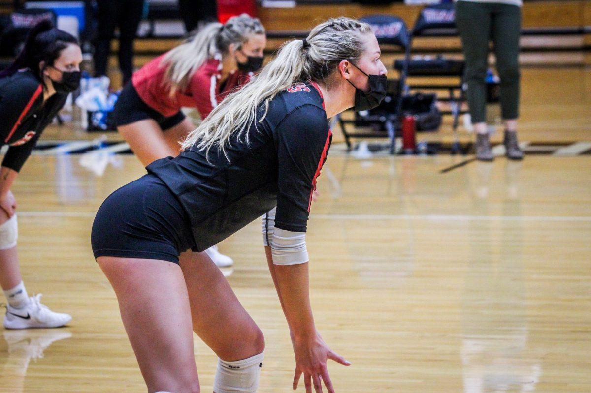 Photo provided by IU South Bend Athletics. Julie Brown lead offense with Hannah Marchand.