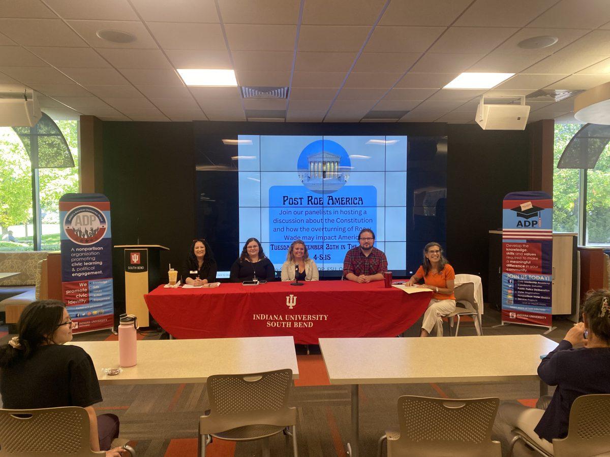 Roe v. Wade panel discussion educates students, sparks conversation￼