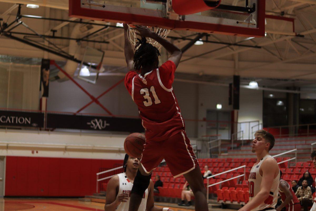 Dejon Barney helps men’s BB break records