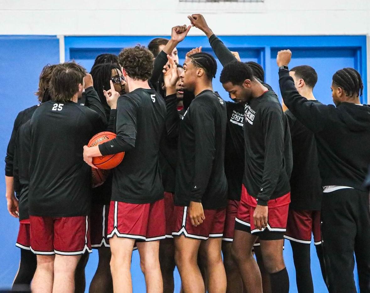 Go, Titans, Go: men’s, women’s basketball kick off seasons