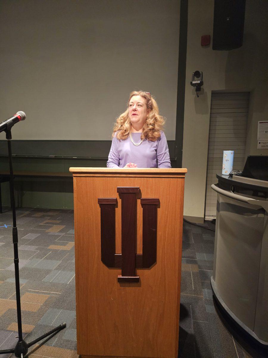 Dr. Andrea Rusnock gives research award lecture