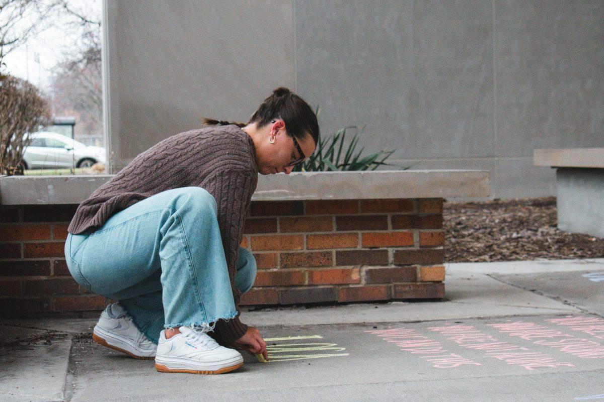 Hoosiers for Life Chalk the Campus – students chalk back